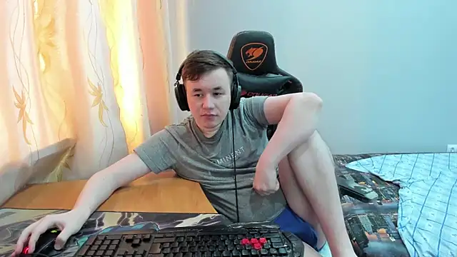 iliaskrislove online show from May 3, 1:11 am