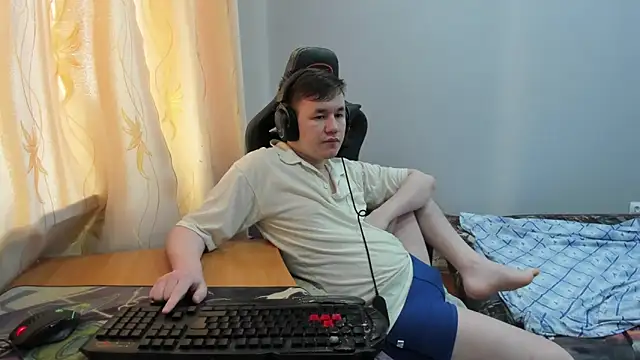 iliaskrislove online show from May 5, 2:41 am