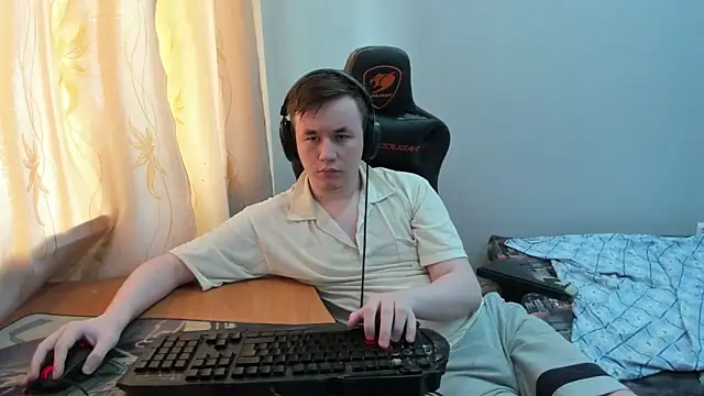 iliaskrislove online show from May 9, 9:58 am