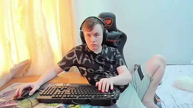 iliaskrislove online show from May 12, 7:16 am
