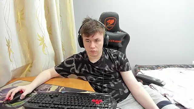 iliaskrislove online show from May 12, 9:34 pm