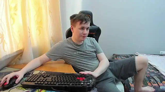iliaskrislove online show from May 16, 12:40 am