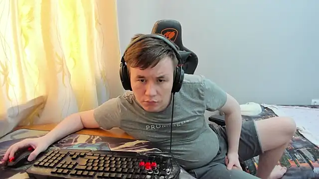 iliaskrislove online show from May 16, 10:36 am