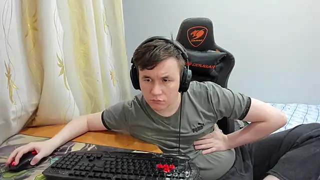 iliaskrislove online show from May 21, 9:22 pm
