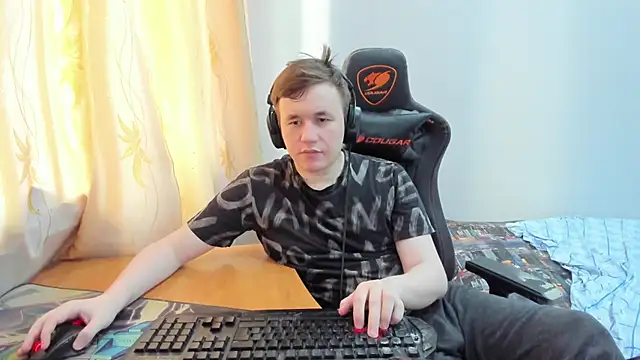 iliaskrislove online show from May 25, 2:39 am
