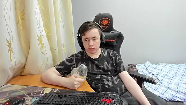 iliaskrislove online show from May 28, 6:38 pm