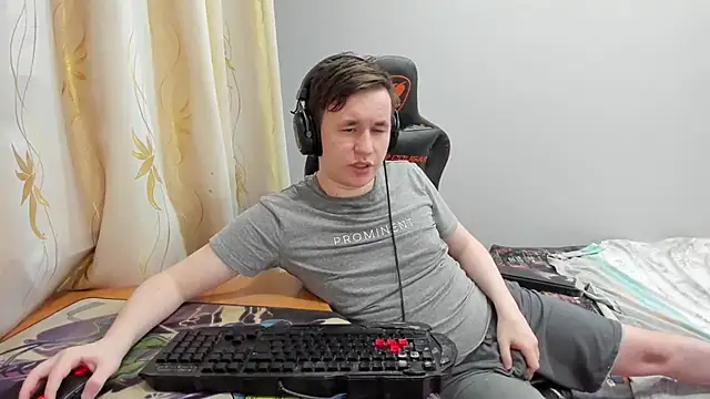 iliaskrislove online show from June 6, 12:38 am