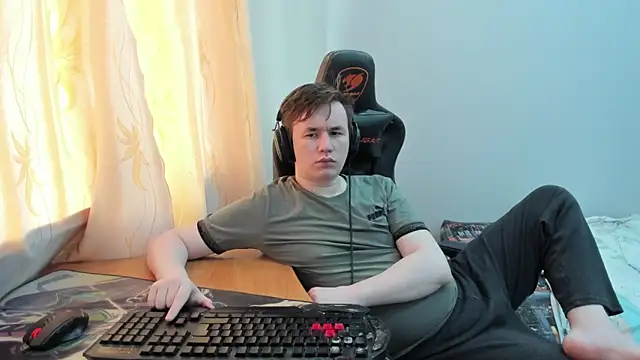 iliaskrislove online show from June 6, 12:43 pm