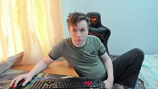 iliaskrislove online show from June 8, 10:26 am