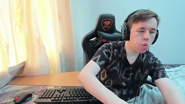 iliaskrislove online show from June 11, 2:53 am