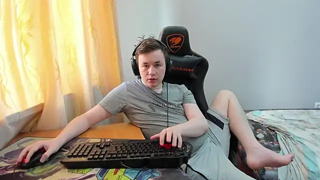 iliaskrislove online show from June 18, 11:03 am