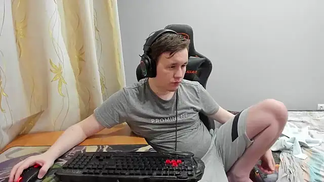 iliaskrislove online show from June 18, 11:09 pm
