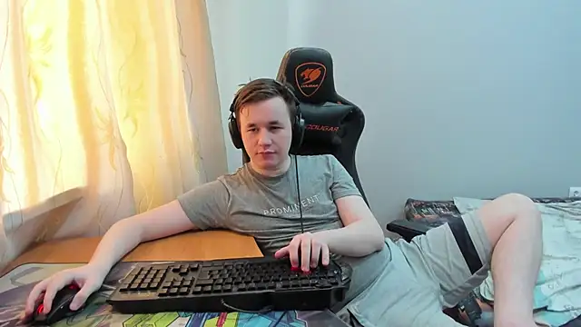 iliaskrislove online show from June 19, 11:14 am