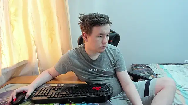 iliaskrislove online show from June 20, 11:24 am