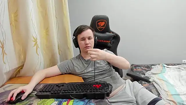 iliaskrislove online show from June 20, 11:29 pm