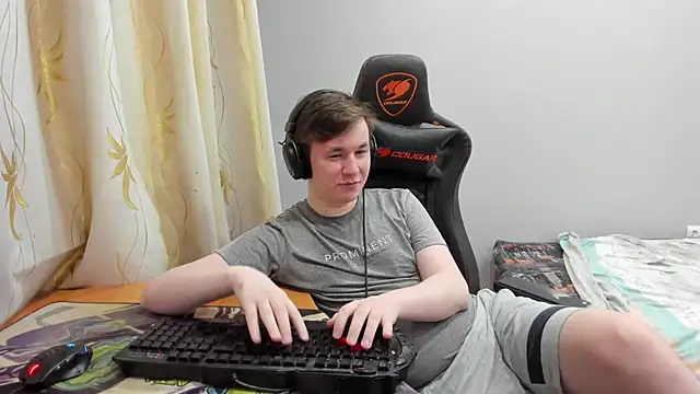 iliaskrislove online show from June 22, 5:54 pm