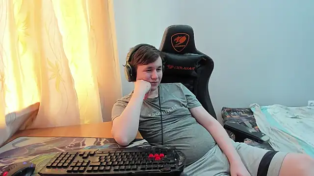 iliaskrislove online show from June 23, 6:00 am