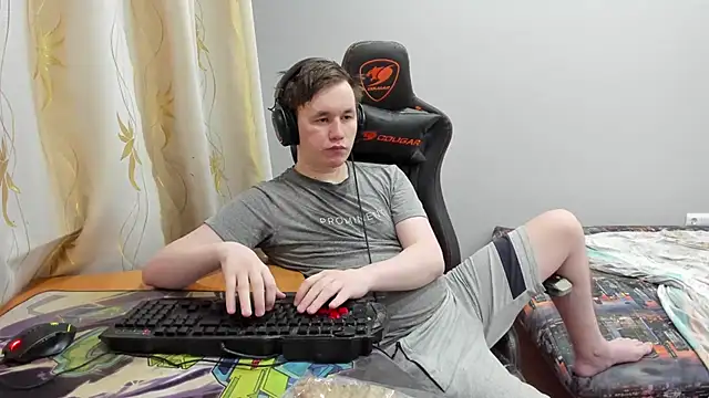 iliaskrislove online show from June 25, 6:01 pm