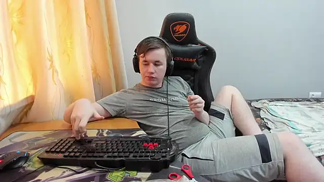 iliaskrislove online show from June 27, 12:22 pm
