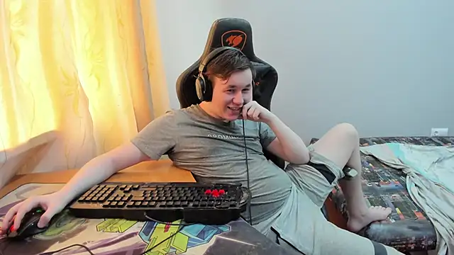 iliaskrislove online show from June 29, 10:15 am