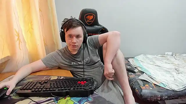iliaskrislove online show from June 30, 1:39 am