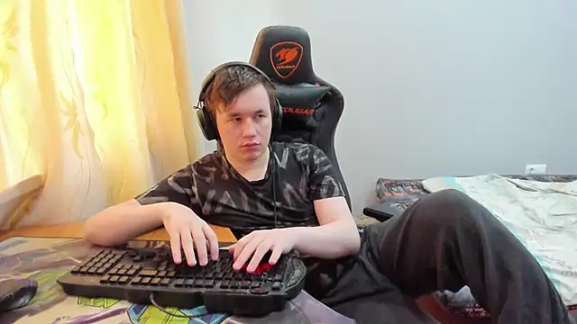 iliaskrislove online show from July 3, 7:59 am