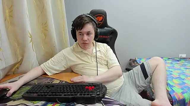 iliaskrislove online show from July 13, 9:28 pm