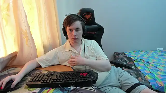 iliaskrislove online show from July 15, 4:29 am