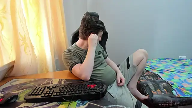 iliaskrislove online show from July 22, 1:03 pm