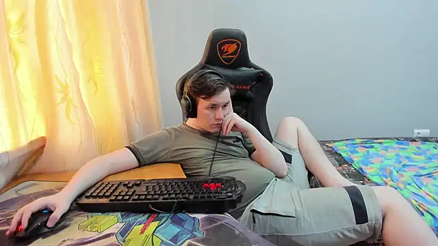 iliaskrislove online show from July 24, 6:33 am