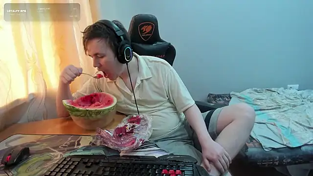 iliaskrislove online show from July 28, 4:08 am