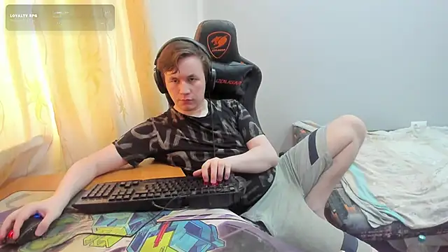 iliaskrislove online show from July 28, 2:35 pm