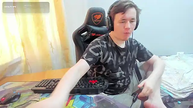iliaskrislove online show from July 28, 3:21 pm