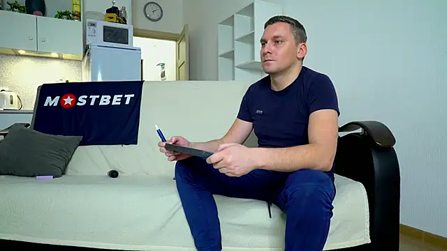 littlesweettifany online show from December 18, 3:00 pm