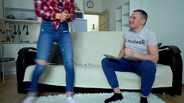 littlesweettifany online show from February 1, 12:16 pm