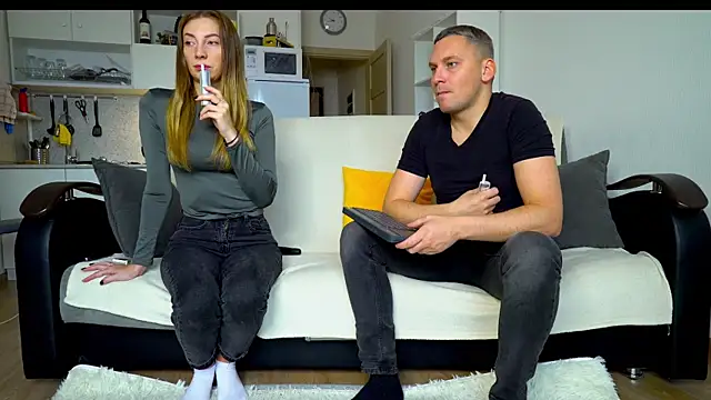 littlesweettifany online show from October 14, 11:22 am