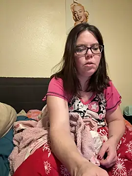 FreakNastyLacie online show from December 19, 4:19 am