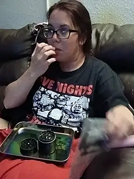 Snapshot of FreakNastyLacie chatting on June 22, 8:00 am FreakNastyLacie online show from June 22, 8:00 am