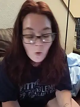 Snapshot of FreakNastyLacie chatting on June 28, 12:11 pm FreakNastyLacie online show from June 28, 12:11 pm