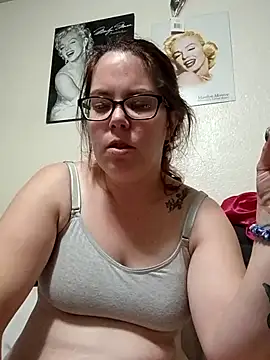 Snapshot of FreakNastyLacie chatting on July 28, 2:07 am FreakNastyLacie online show from July 28, 2:07 am