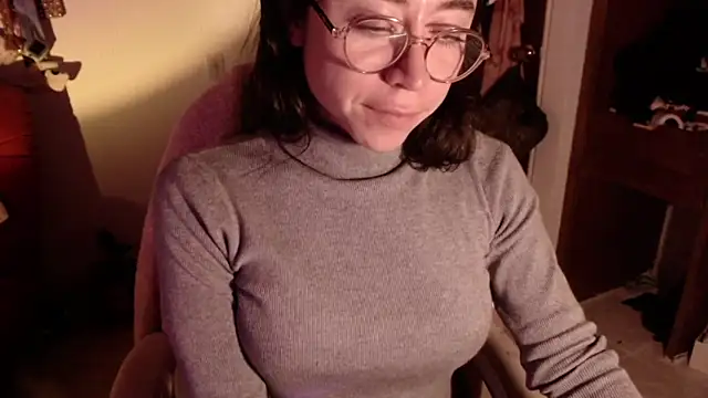 emily pearl  online show from November 14, 10:51 pm