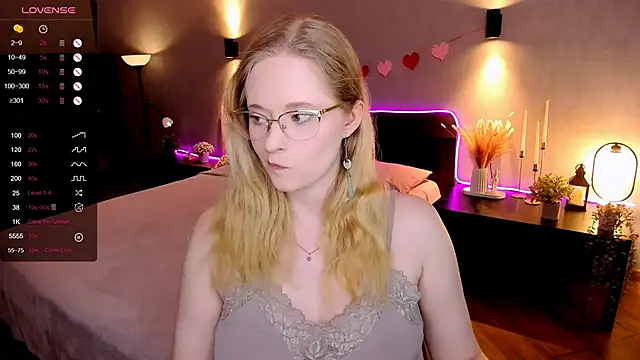 Aemilia  online show from November 20, 8:25 am