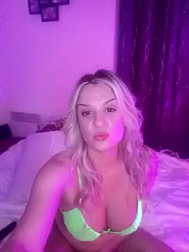 Snapshot of SpicyVicky chatting on February 27, 3:15 pm SpicyVicky online show from February 27, 3:15 pm