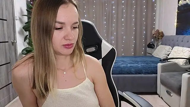 Strip-Lady online show from February 11, 12:32 pm