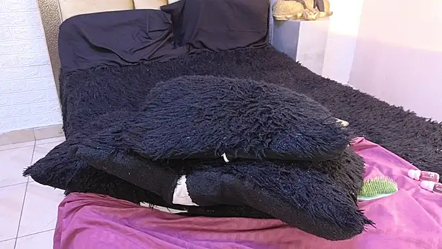 ximenawilliamss online show from December 20, 12:07 am