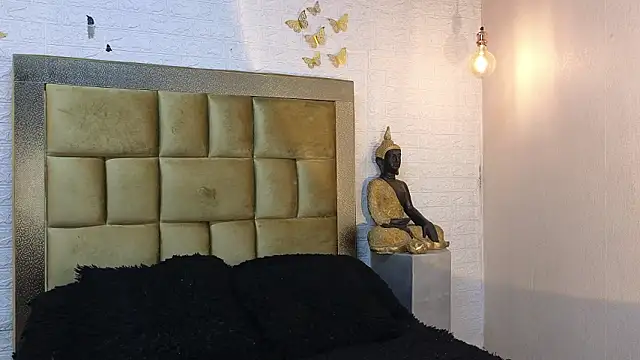 ximenawilliamss online show from February 8, 9:07 pm