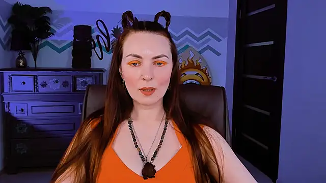 VandaRossi online show from March 13, 12:35 pm