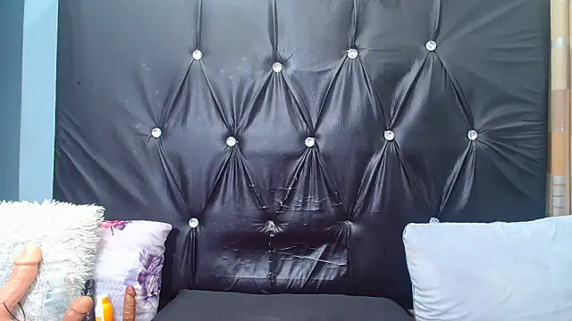 Snapshot of spicydiver38 chatting on June 7, 8:34 pm spicydiver38 online show from June 7, 8:34 pm