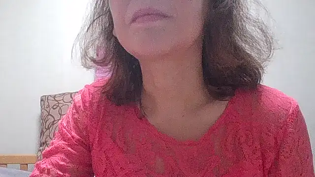 Snapshot of HollyJewel chatting on October 24, 2:24 pm HollyJewel online show from October 24, 2:24 pm