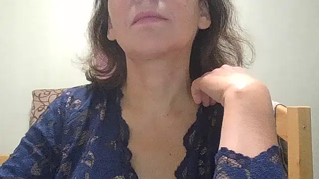 Snapshot of HollyJewel chatting on October 27, 5:06 pm HollyJewel online show from October 27, 5:06 pm